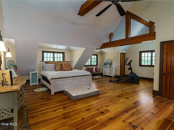 4th image of 769 Youngs Road