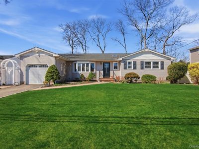 64 Avenue D, Holbrook, NY, 11741