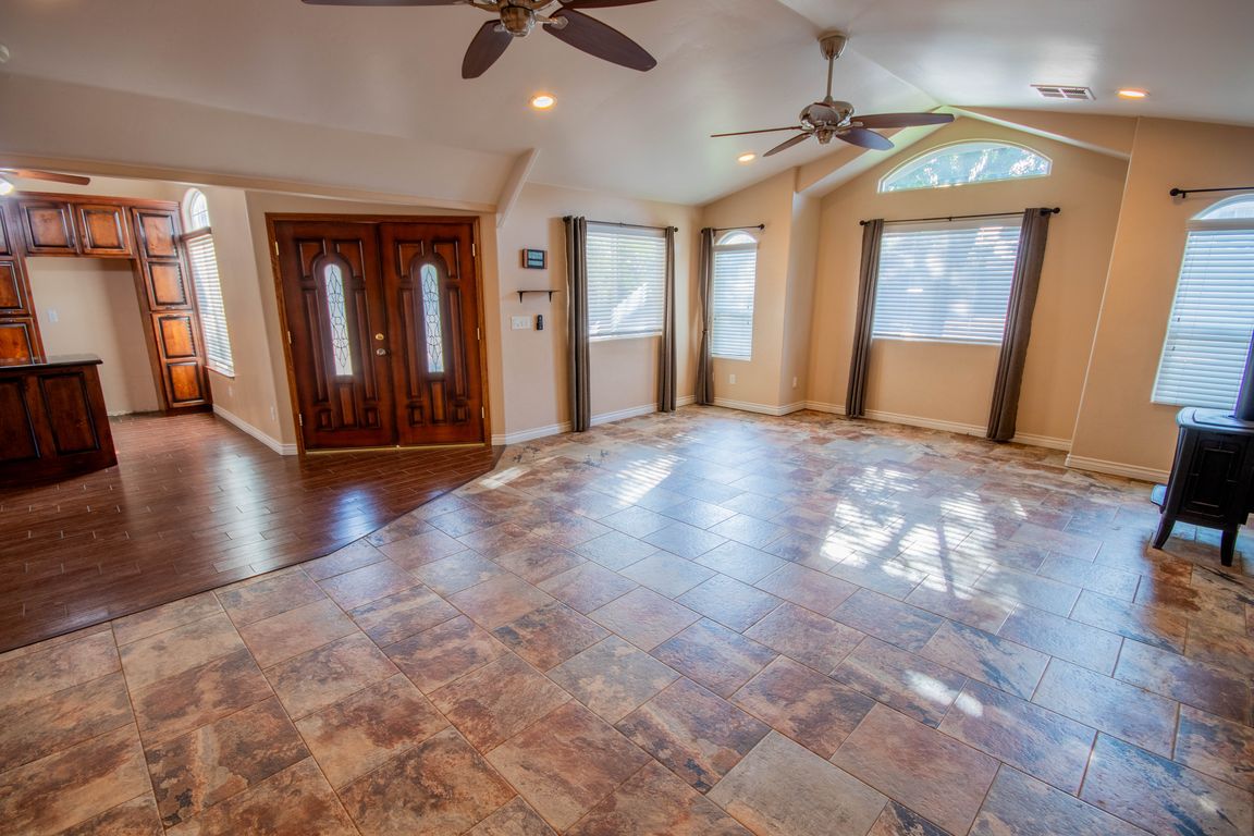 next background image