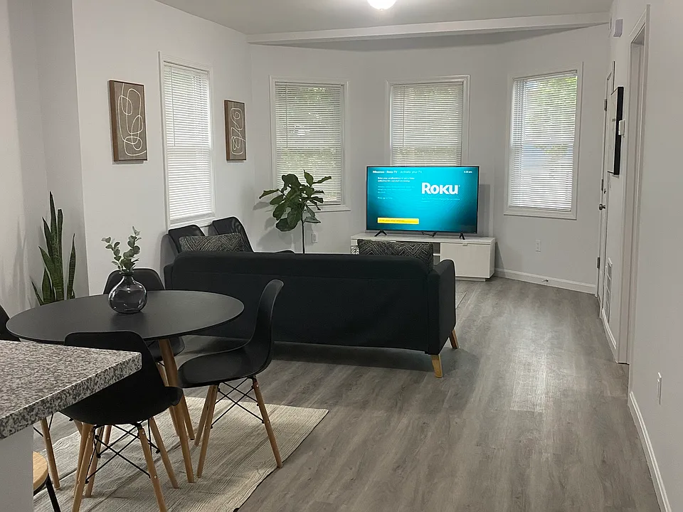 383 Academy Ave #2