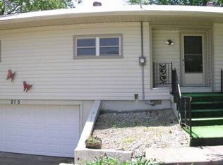 215 W Fremont Ave, Burlingame, KS 66413