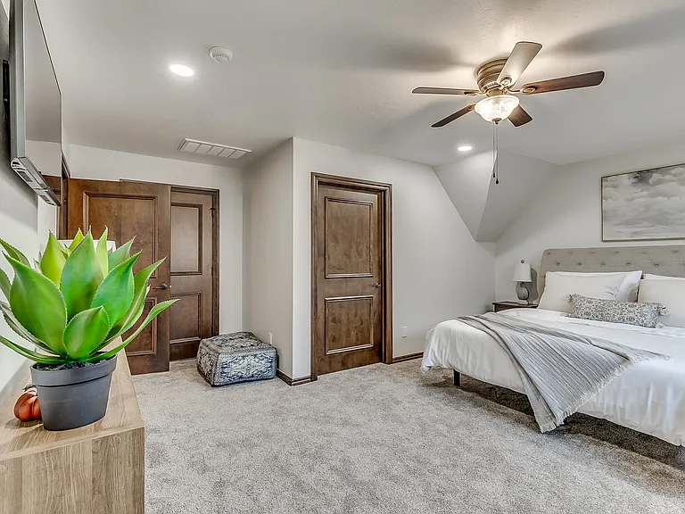 11804 Volterra Way — Photo 16