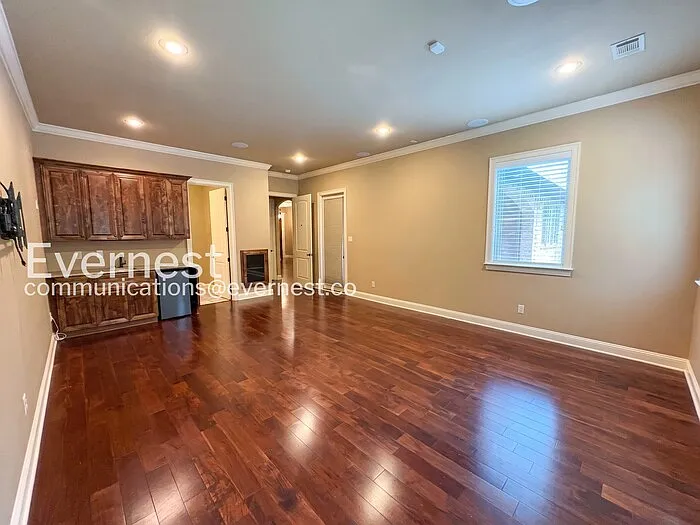 6587 Westminster — Photo 13