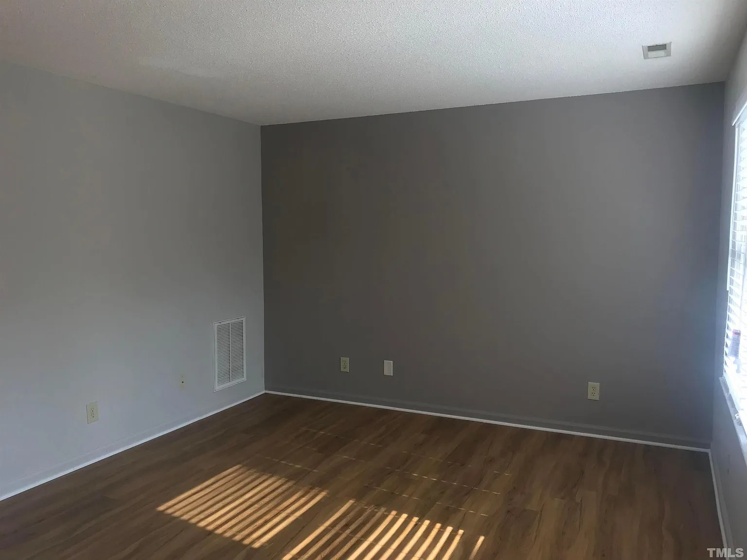 2 bed, 2.5 bath, $1,300 — Photo 4