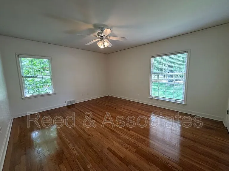 2520 Moore Rd — Photo 11