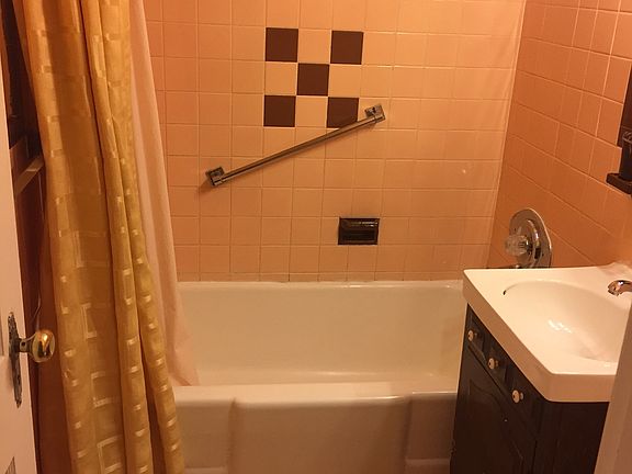 5th image of 5715 Tackawanna St