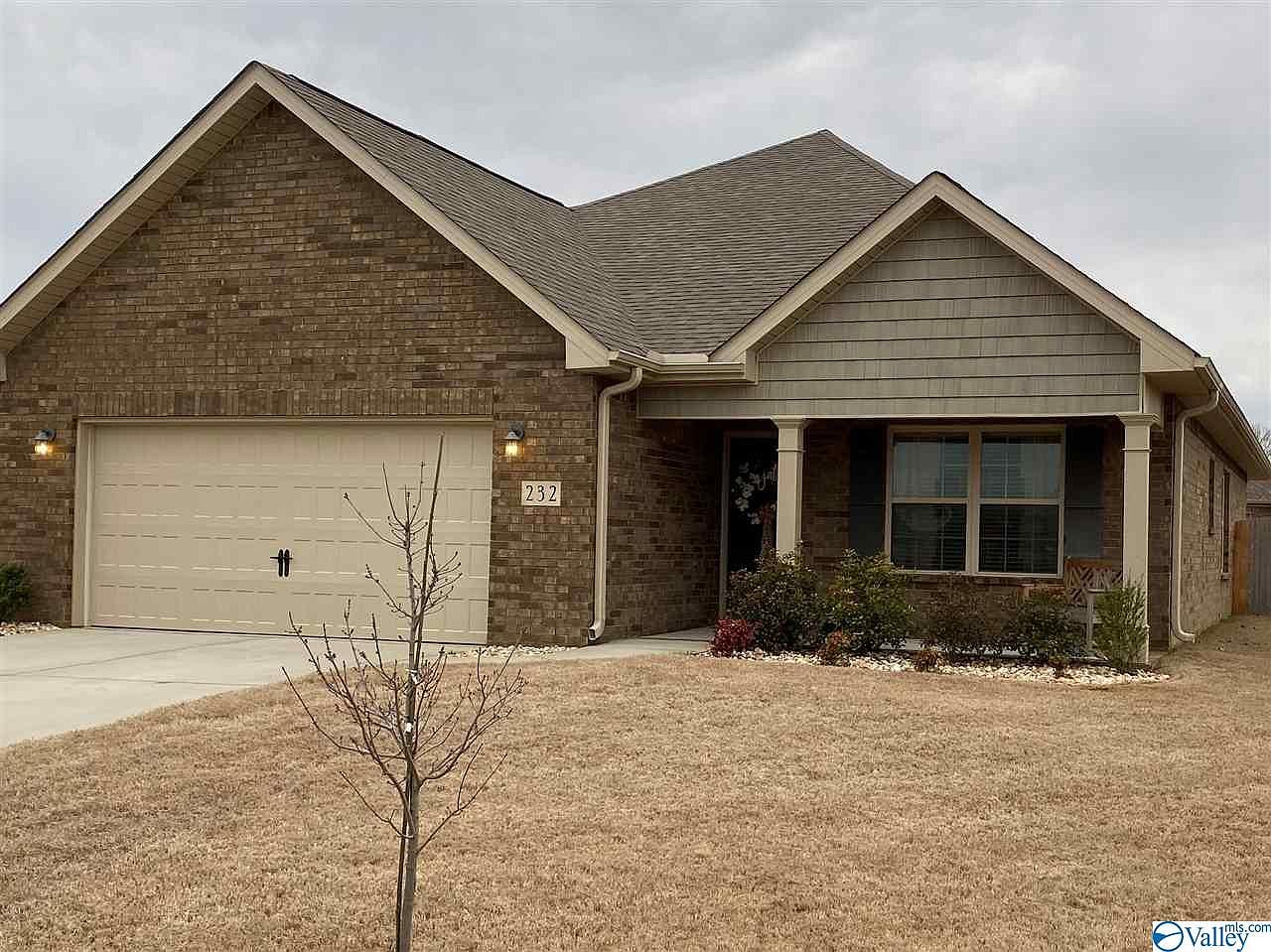 232 Olde Dogwood Trl, Decatur, AL 35603 Zillow