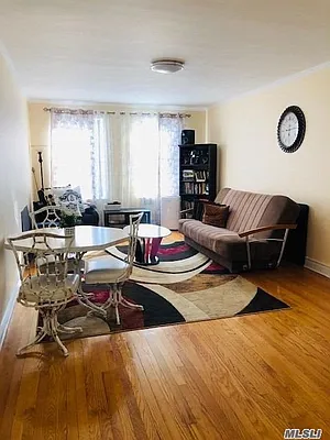 Rented by Prime Realty | media 12