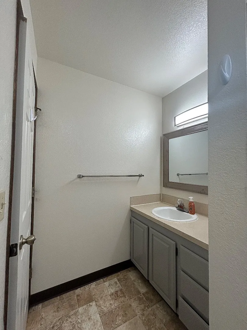 3000 W 34th Avenue - 3 — Photo 2