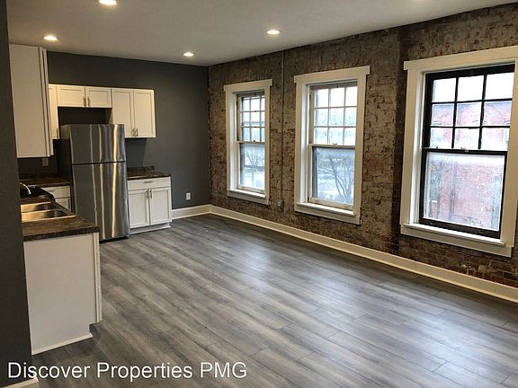 4th image of 471 N State Ave #6