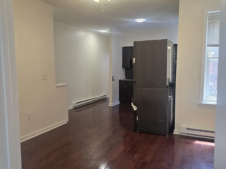 1708 Mifflin St #2 — Photo 32