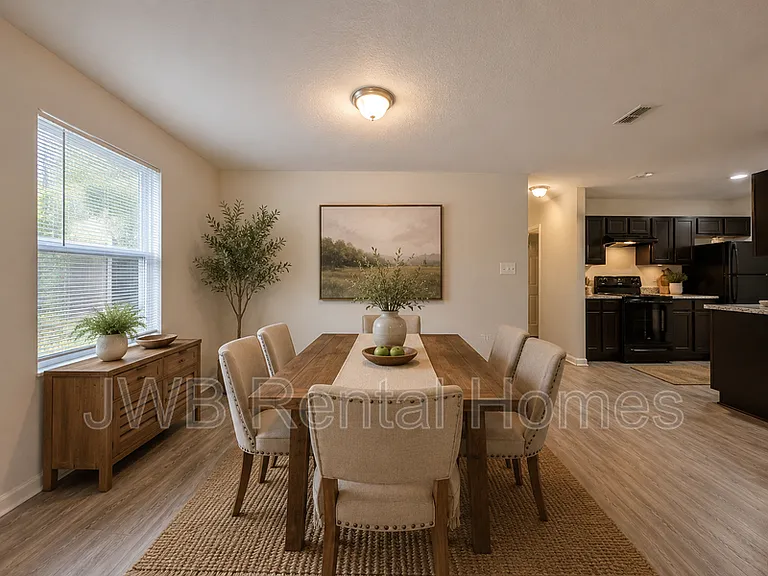 1143 Van Buren St — Photo 5