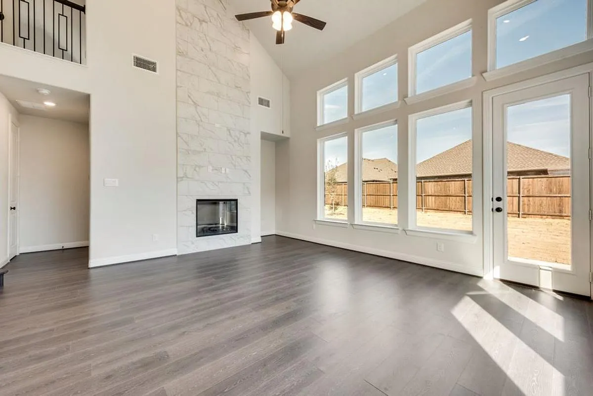 5 bed, 2669 sqft, $4,000 — Photo 3