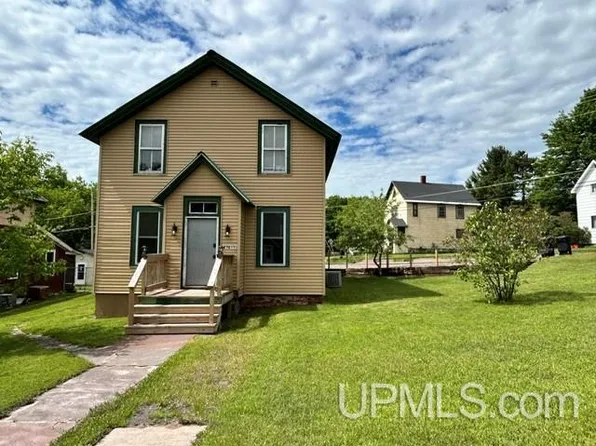27017 W 21st St, Hubbell, MI 49934
