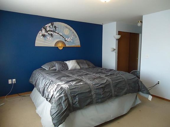 5th image of 16424 Park Dr SE