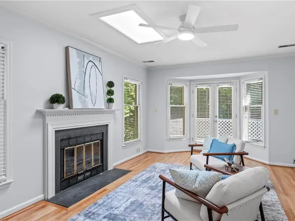113 Pebble Ridge Ln, Winston Salem, NC 27104