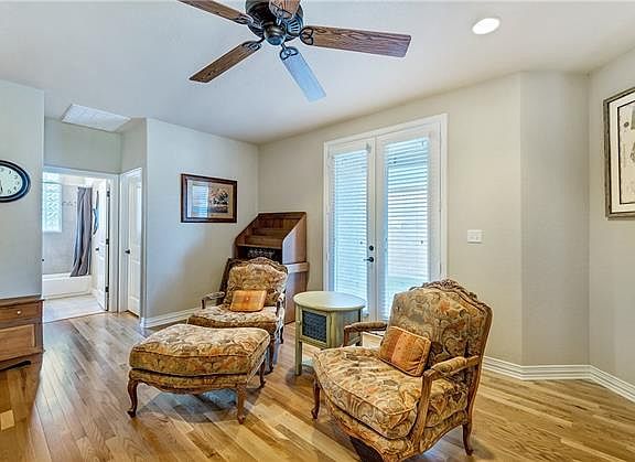3rd image of 6616 Shady Glen Way