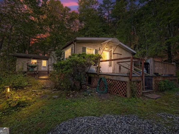 11 Copperhead Ln, Clayton, GA 30525