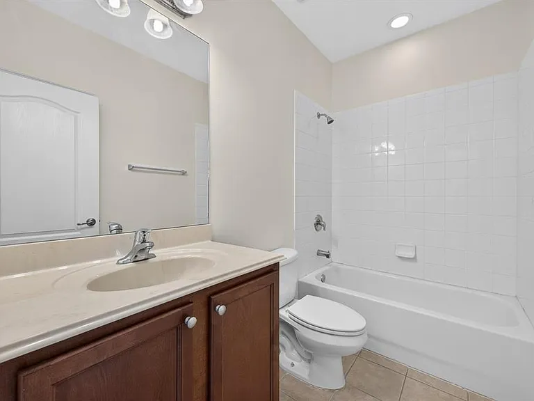 7516 Bentonshire Ave — Photo 13