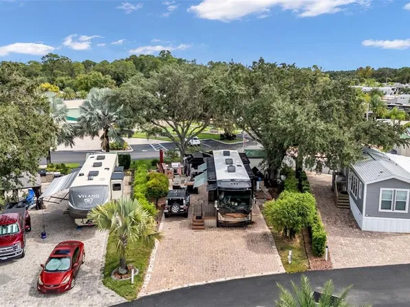 16357 Cherry Tree Ct, Clermont, FL 34714