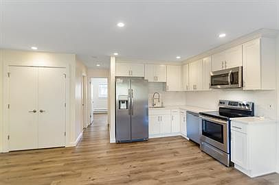 1st image of 14332 Lenora Pl N #302