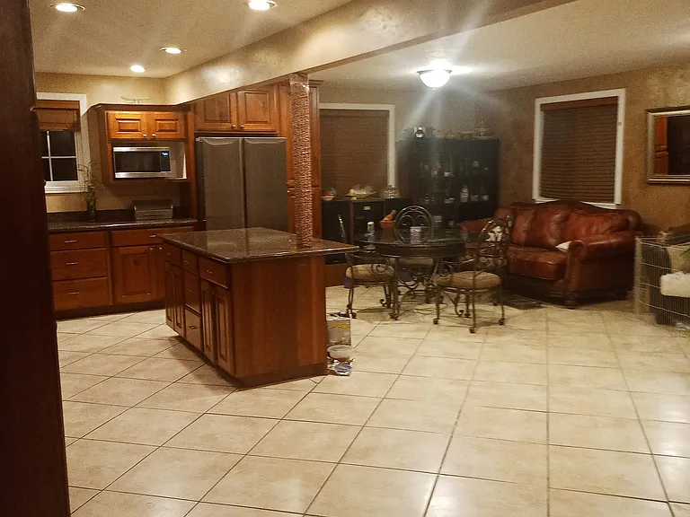 8402 S McGinnis Ln — Photo 3