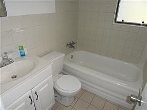 4th image of 4635 19th Ave S