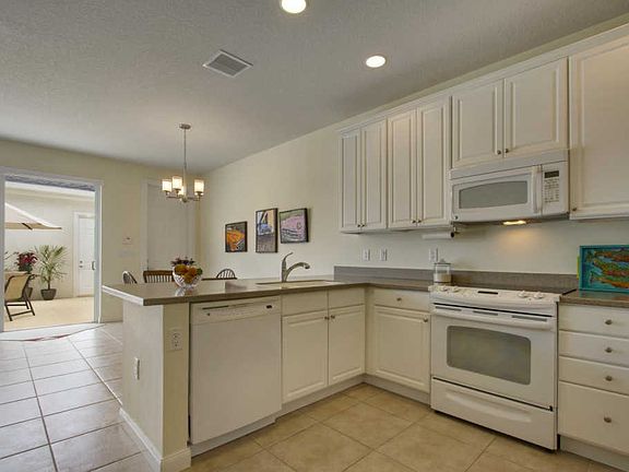 5th image of 3277 Duncombe Dr