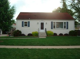 530 5th St, Waukee, IA 50263