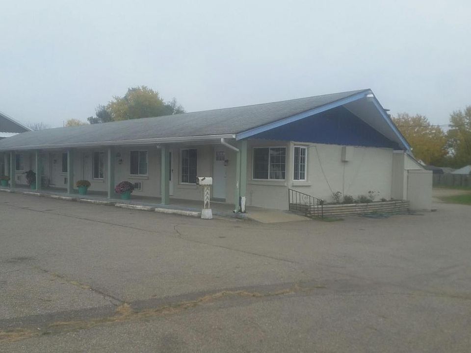 2nd image of 1351 Columbia Ave W