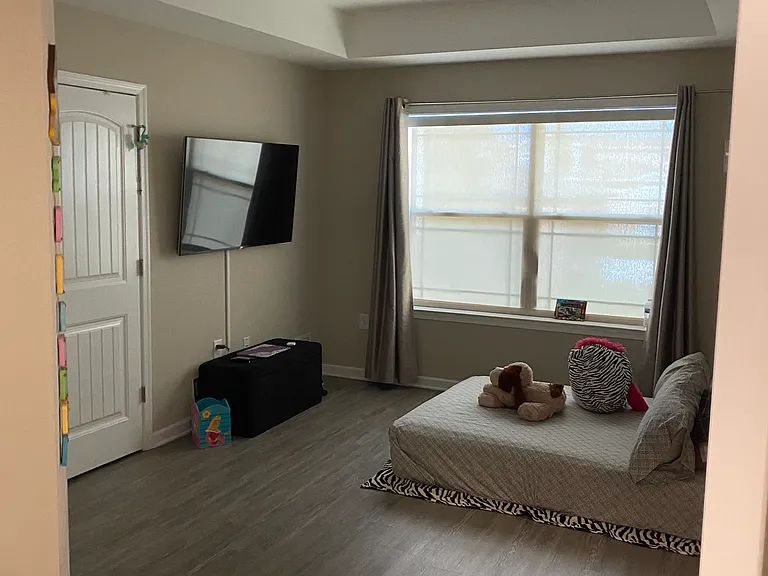 648-650 Westfield Ave #307 — Photo 6