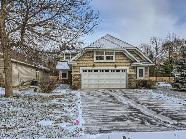 252 Lowell Rd, Champlin, MN 55316
