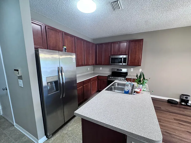 5216 Brighton Park Ln — Photo 12
