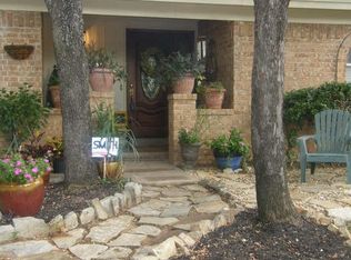 2916 Jason Ct, Fort Worth, TX 76112