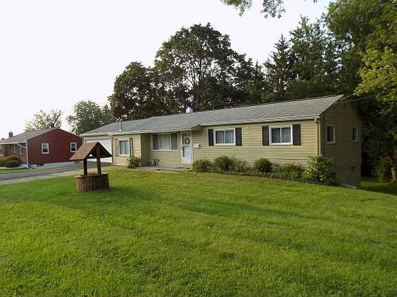 2nd image of 3321 Brentwood Pl