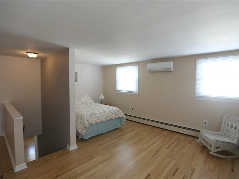 411 N Delavan Ave — Photo 19