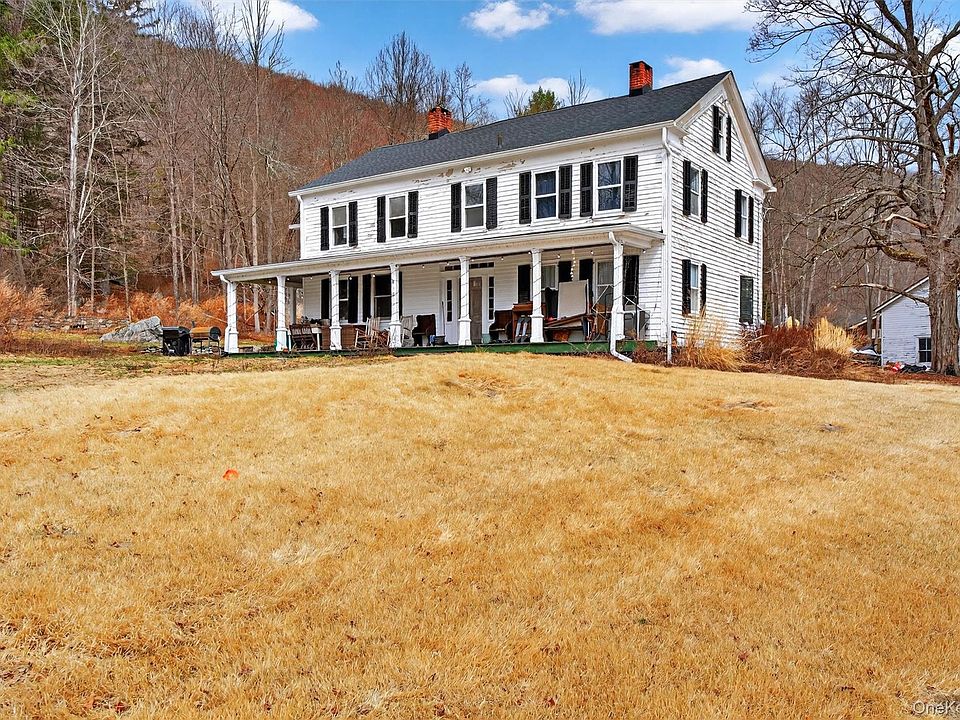 1st image of 611 Peekskill Hollow Road