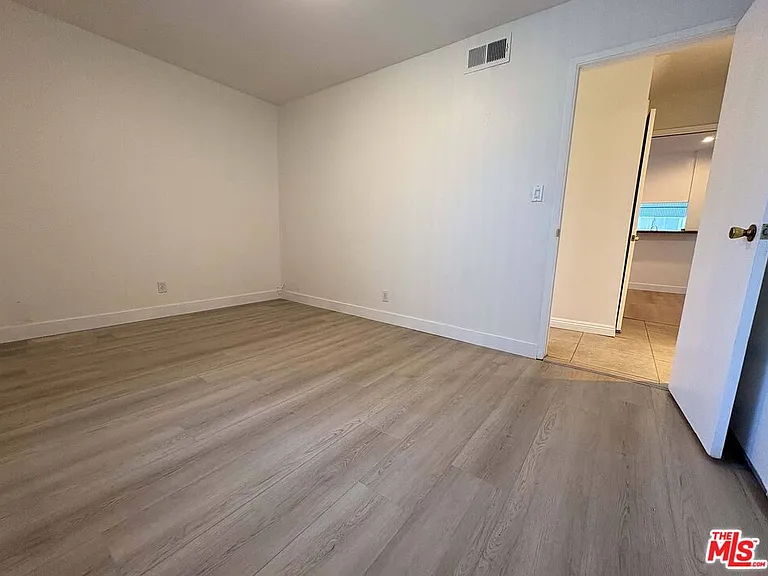 870 Figueroa Ter #1 — Photo 26