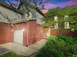 5949 High Point Ct, Brighton, MI 48116