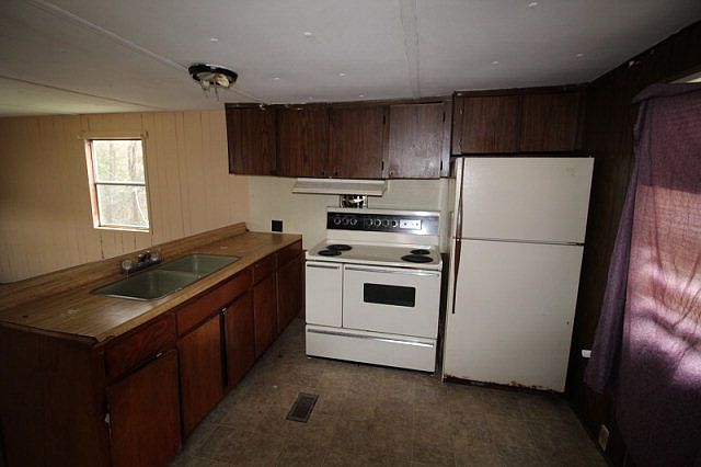 2nd image of 6730 Nobby Lail Rd
