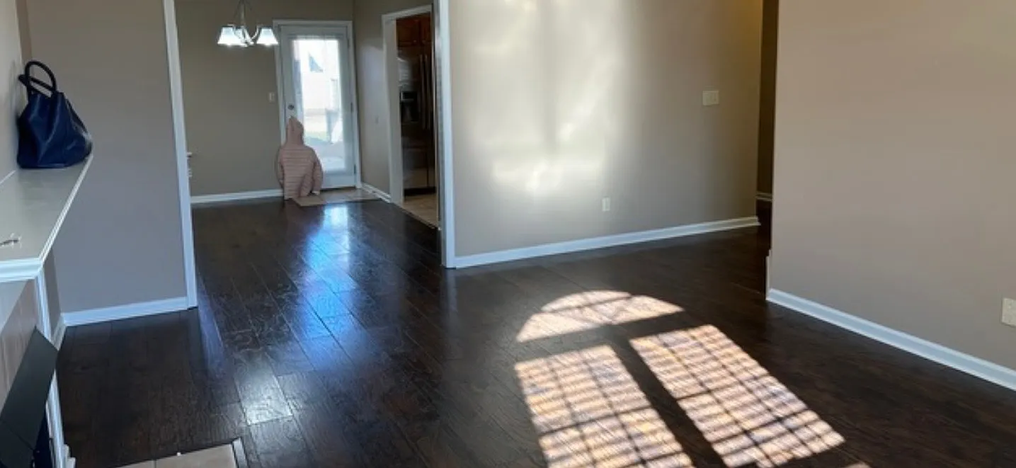 3 bed, 1374 sqft, $2,070 — Photo 4
