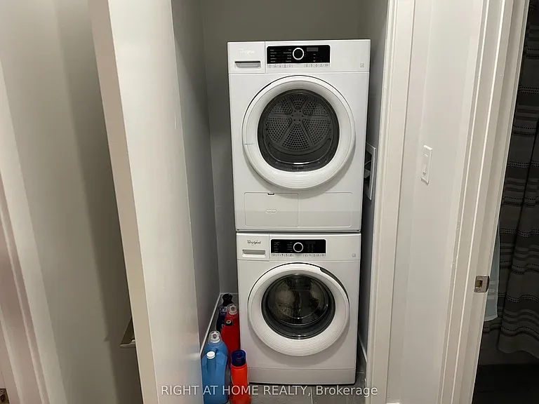128 King St N #711 — Photo 7