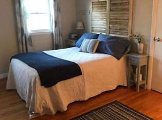 30 Adams St #30, Medfield, MA 02052