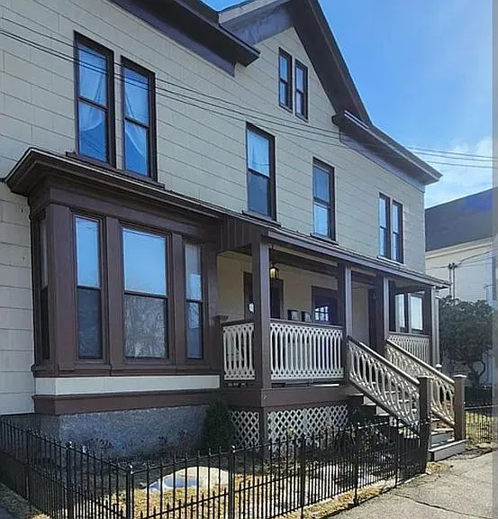 37 Spring St — Photo 1