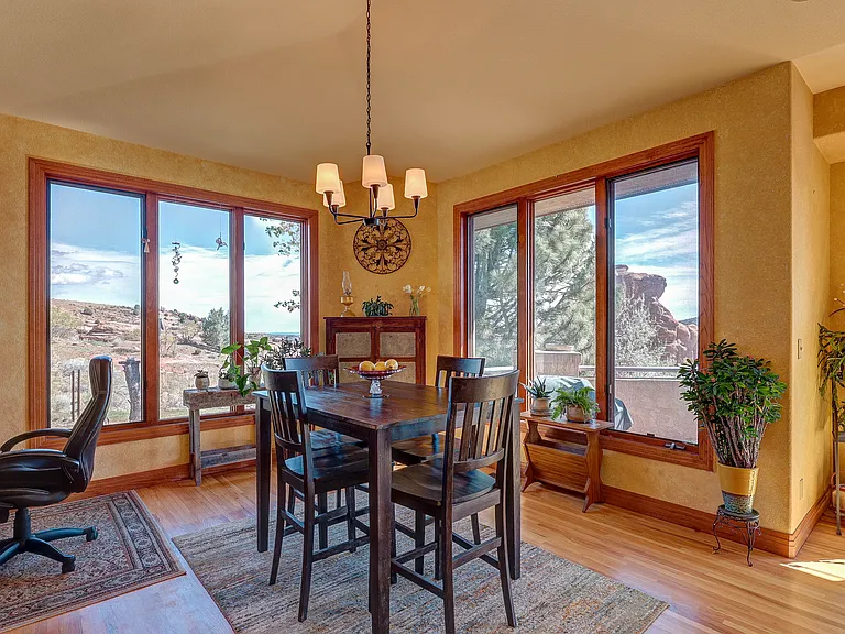16175 Sandstone Dr — Photo 22