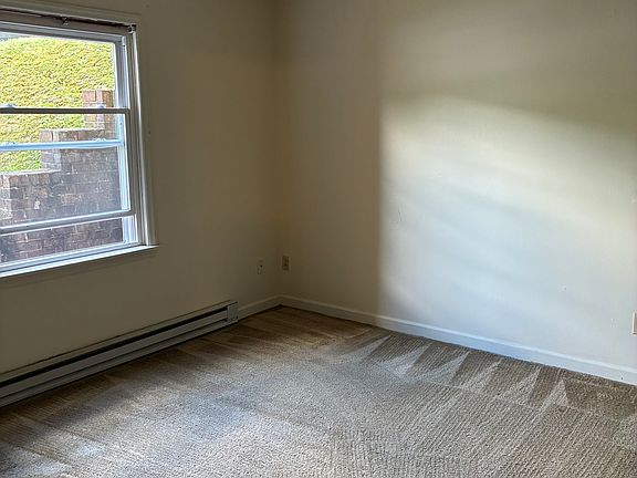 3rd image of 247 Hardin St Unit B-1