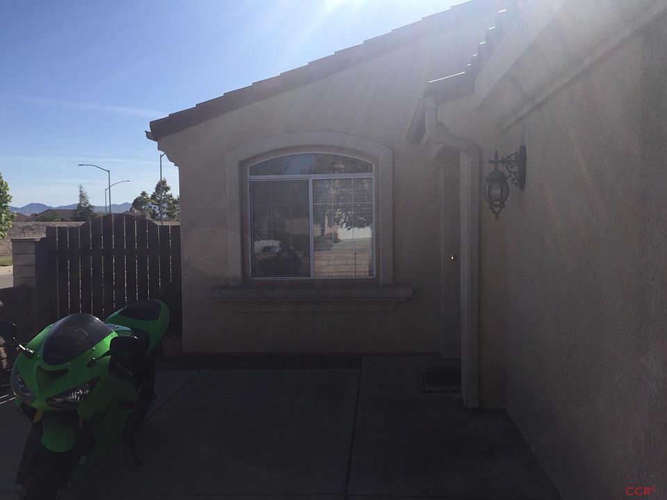 2nd image of 2010 S Pinnacle Dr