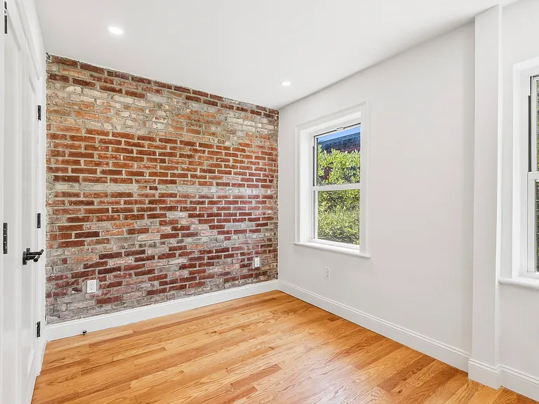 307 S 4th St #3 — Photo 7