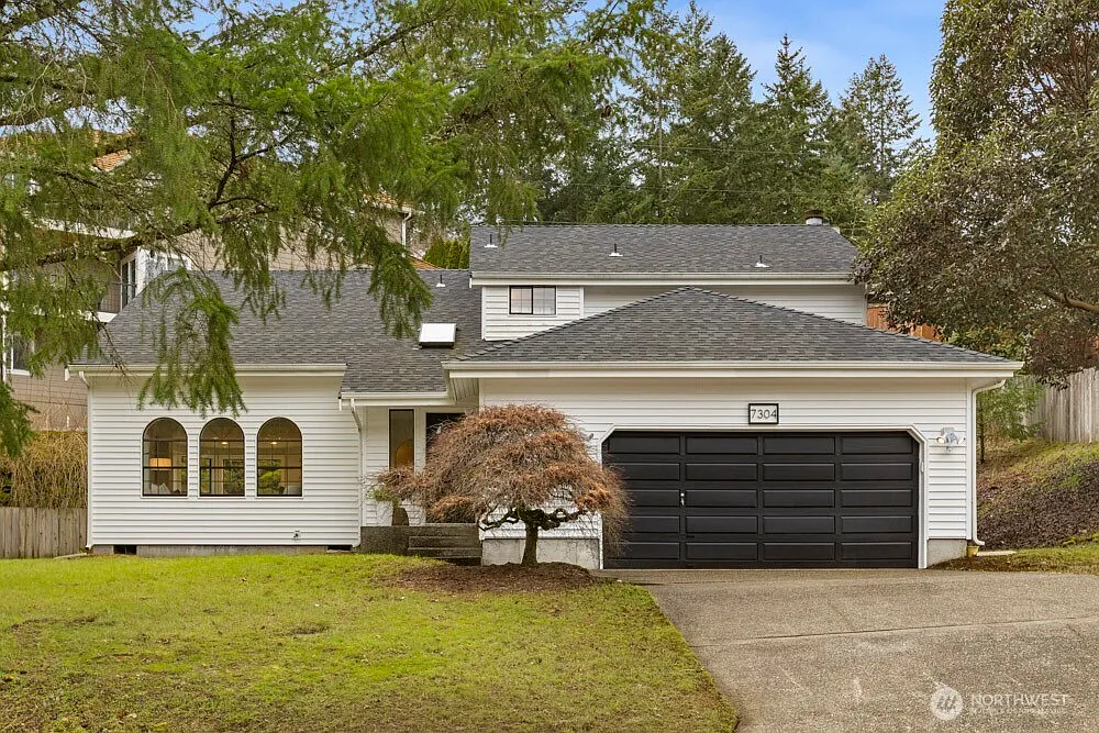7304 Turquoise Drive SW photo 1