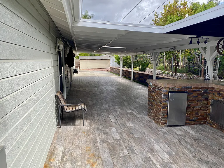 757 N Stagecoach Ln N — Photo 16
